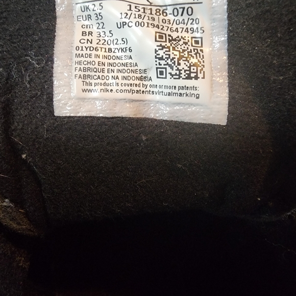 NICE Nike 23 Air Jordan 12 XII Retro GS Black University Gold 2020 3Y 4.5 Women - Picture 6 of 6